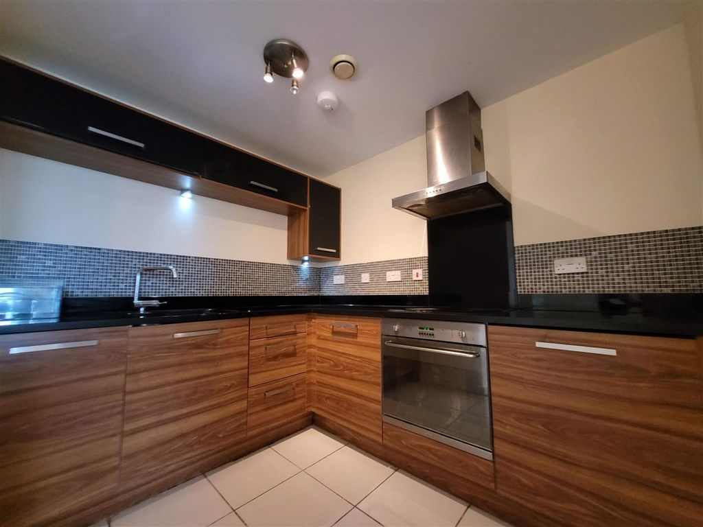 Property photo 1 of 5 Kitchen