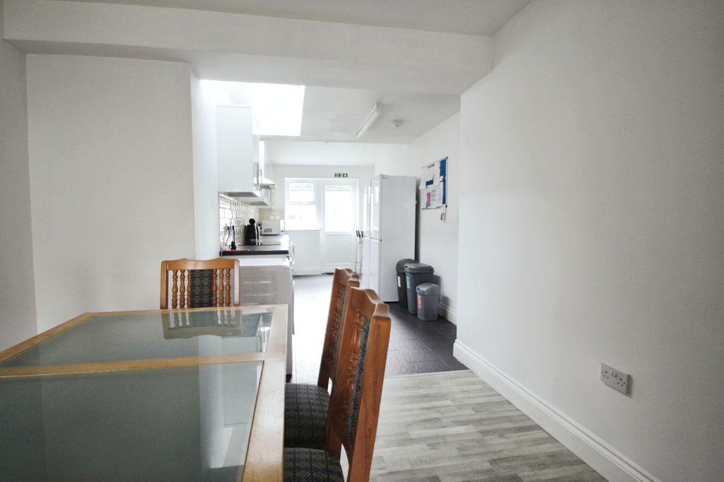 Property photo 3 of 12 4F912310-Img_3376