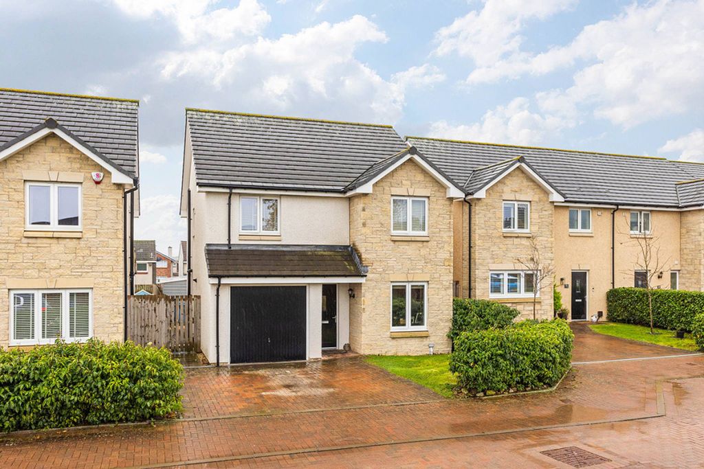 Property photo 1 of 26