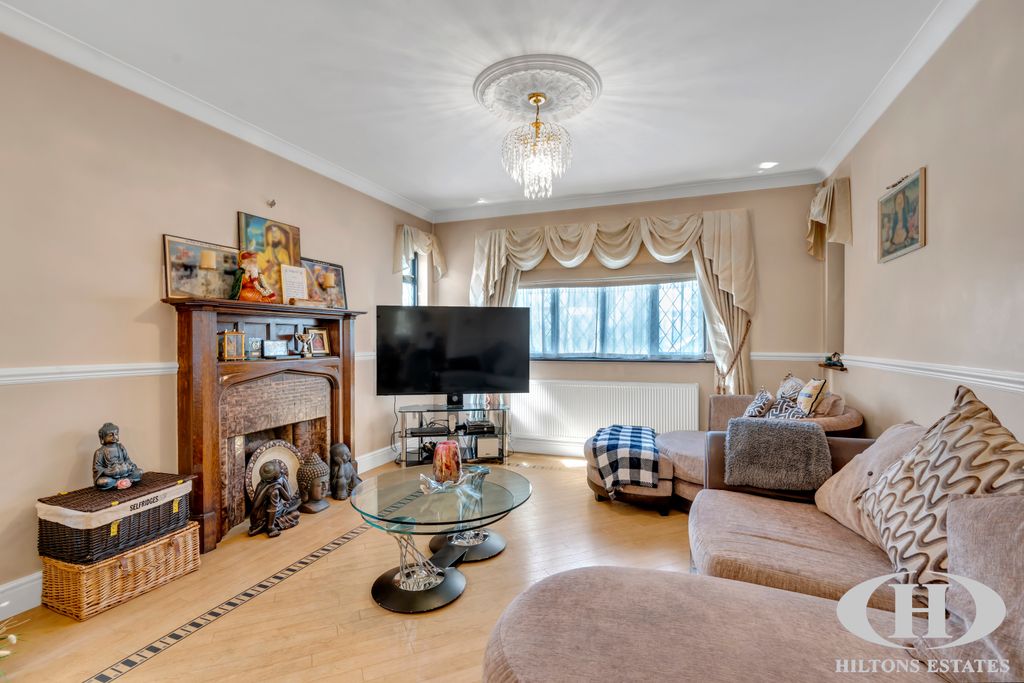 Property photo 2 of 30