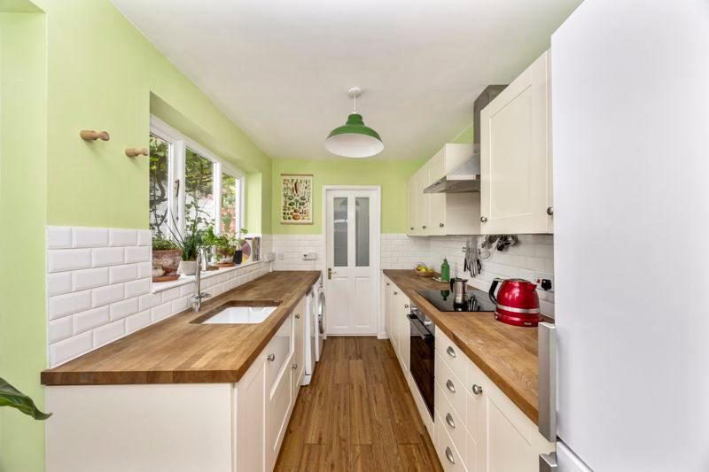 Property photo 3 of 17 Photo 6