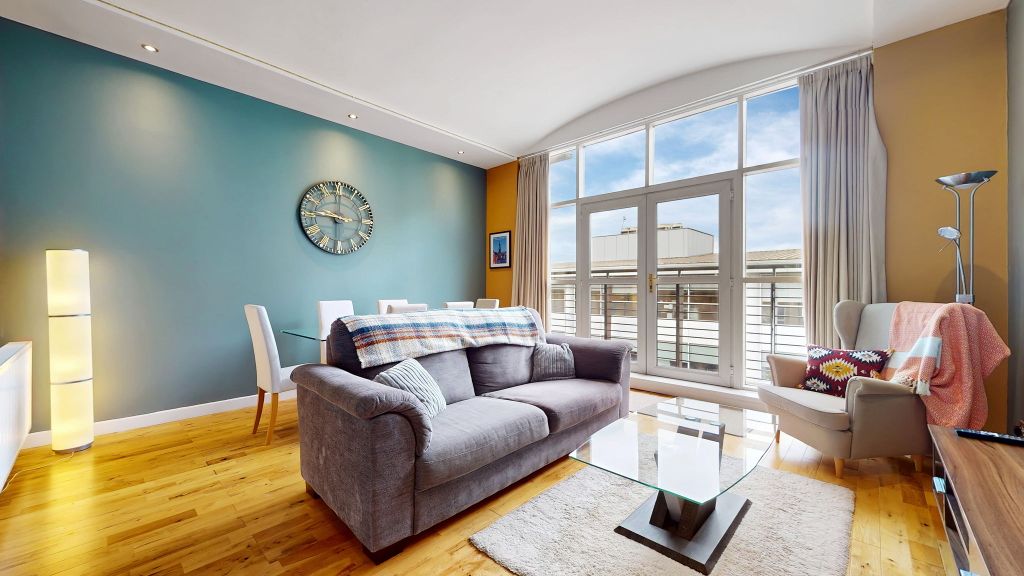 Property photo 2 of 25 19-Web-Or-Mls-110 Old Rutherglen Roadflat F_24