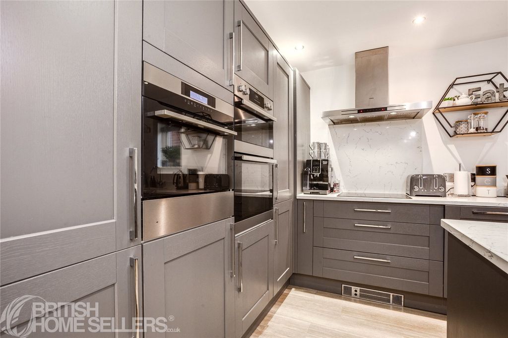 Property photo 3 of 27 Picture No. 27