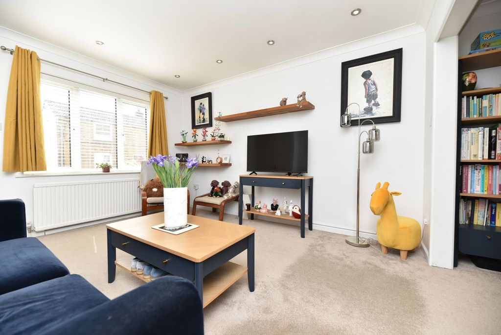 Property photo 3 of 17