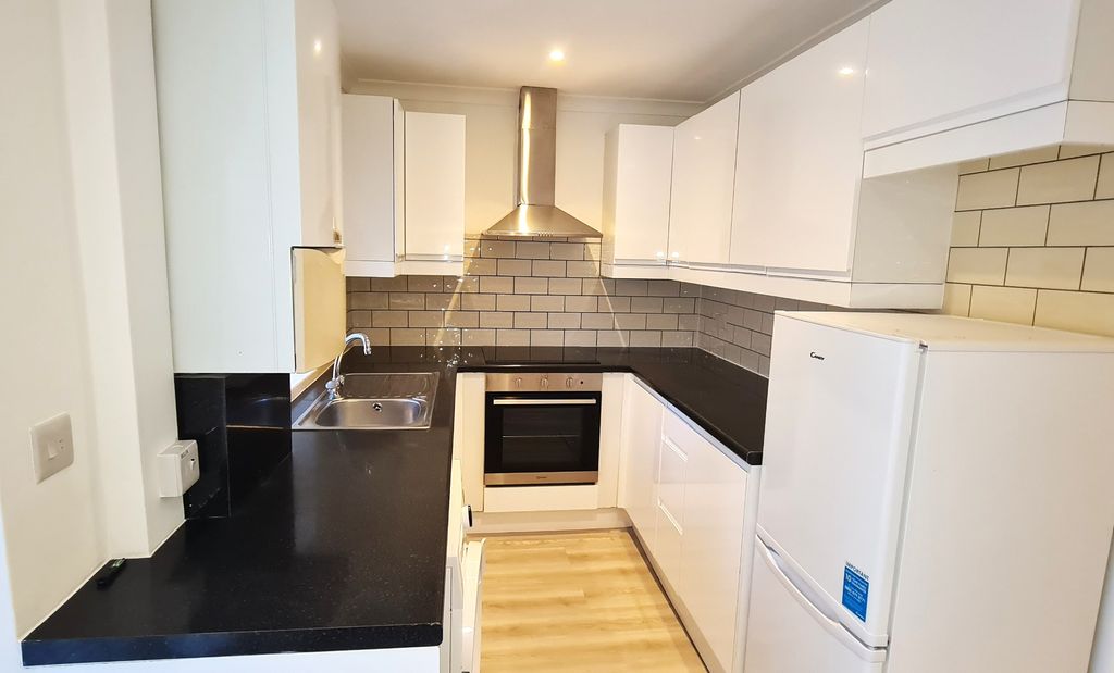 Property photo 2 of 11 Photo 10