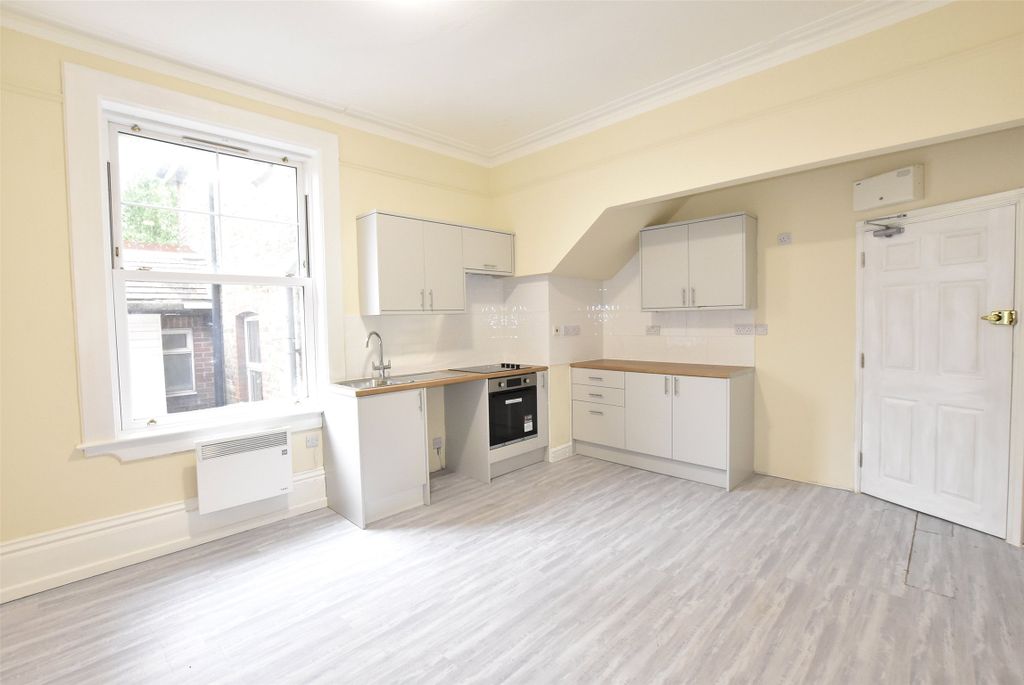 Property photo 1 of 6 Kitchen