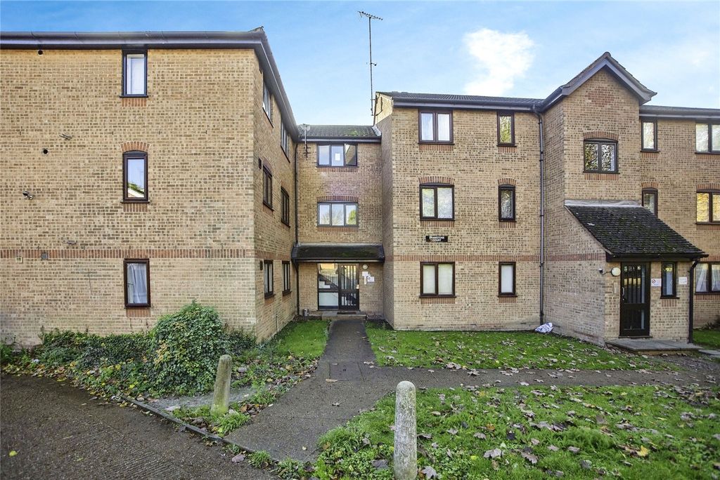 Property photo 1 of 11 Front