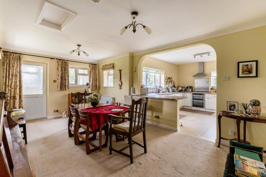 Property photo 3 of 14 Dining Room