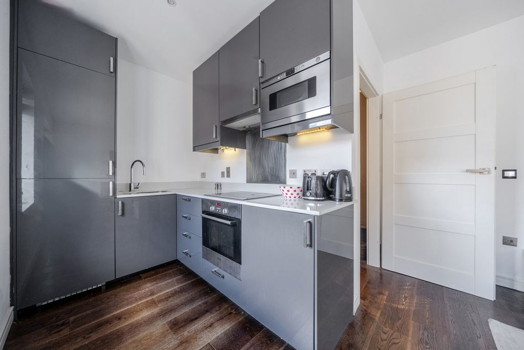 Property photo 2 of 9 1441933-7-69E62A8...