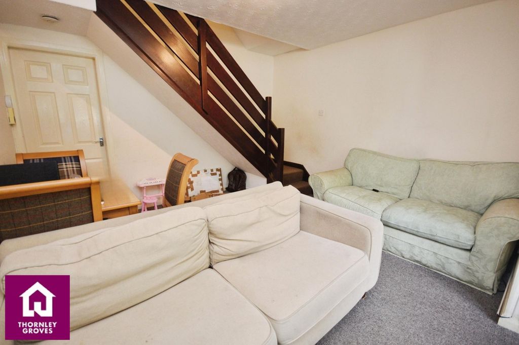 Property photo 3 of 10 Living Room