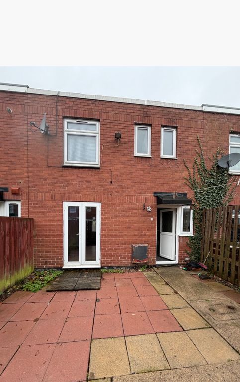 Property photo 1 of 5