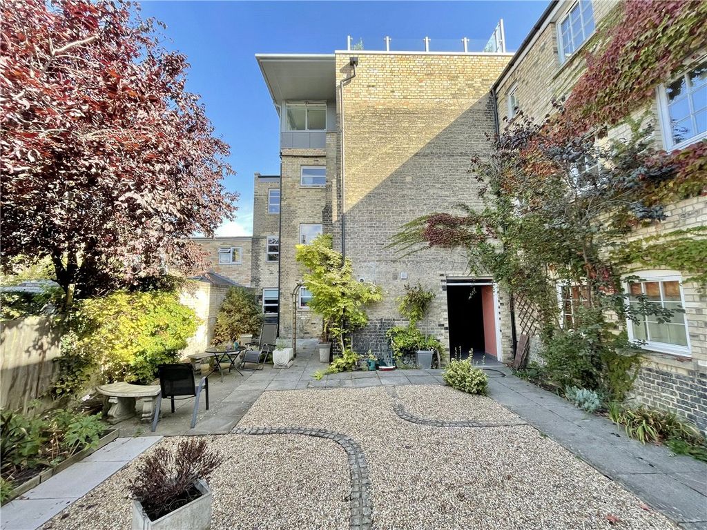 Property photo 1 of 8 Picture No. 08