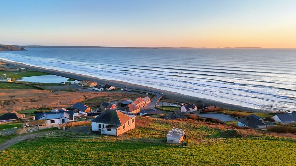 Property photo 1 of 26