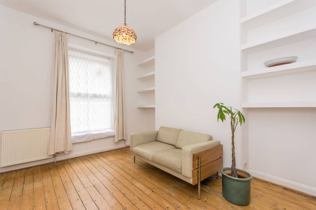 Property photo 2 of 5