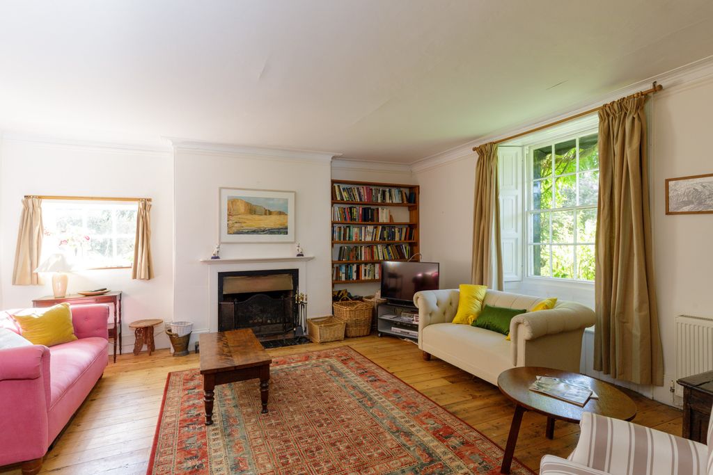 Property photo 2 of 18 Drawing Room