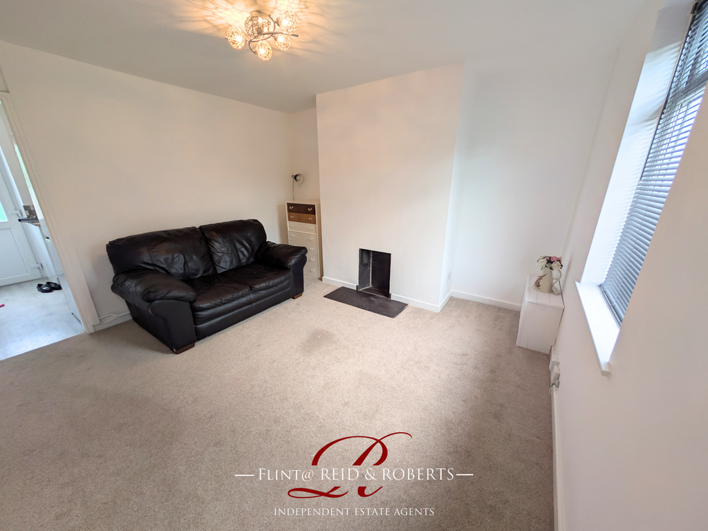 Property photo 3 of 10 Living Room