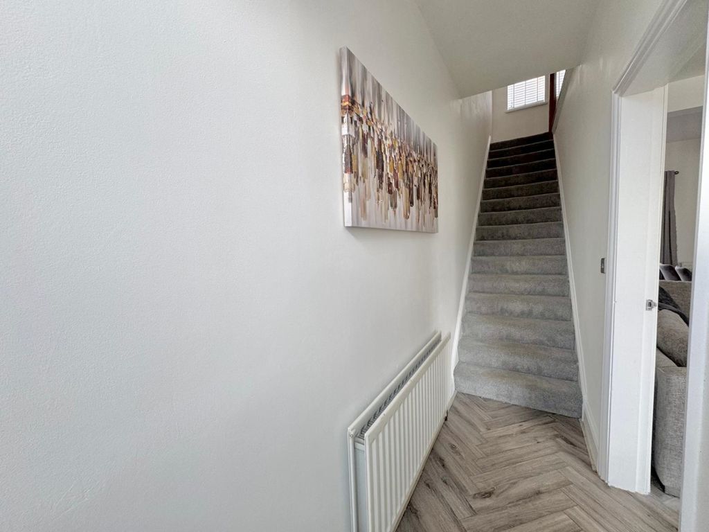 Property photo 2 of 15 Img-20250520-Wa0037