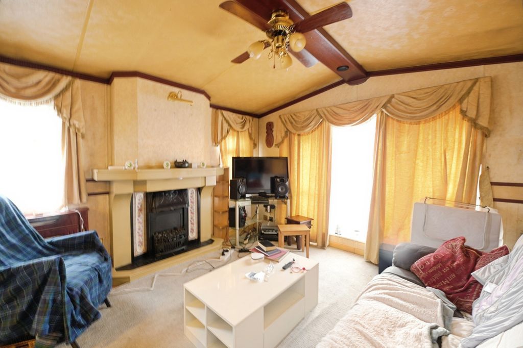 Property photo 2 of 10 Pbox-Img.Jpg