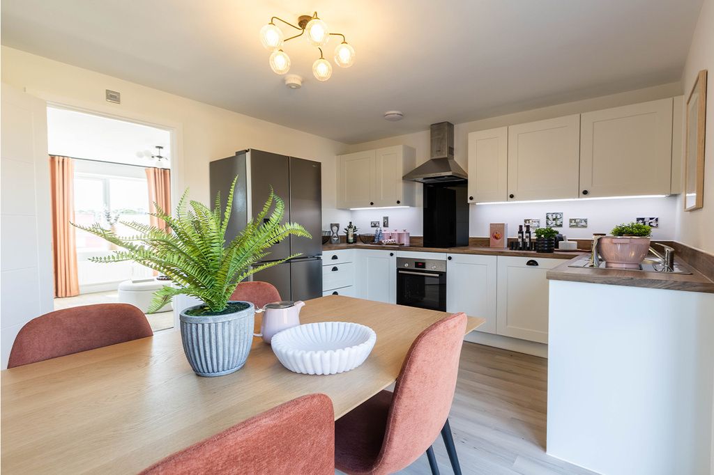 Property photo 2 of 7 Lh -Sem -The Delph - Kitchen