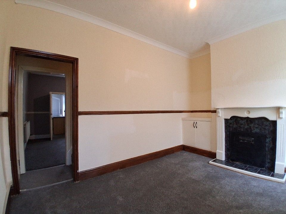 Property photo 2 of 25