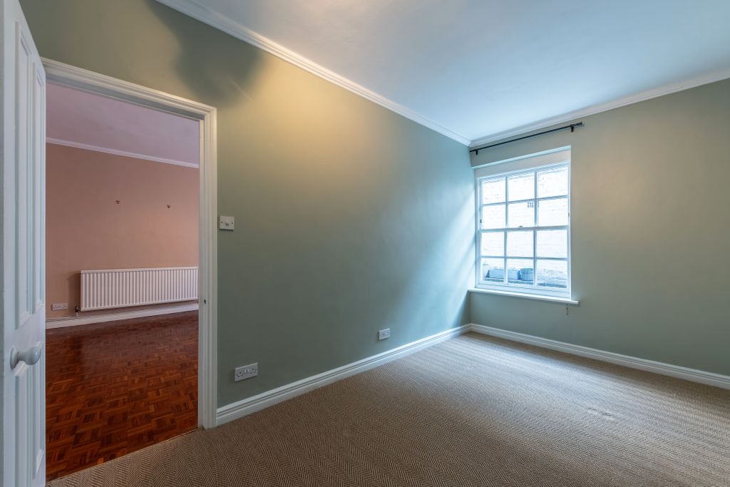 Property photo 3 of 7