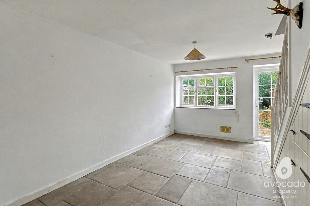 Property photo 3 of 10 4502144