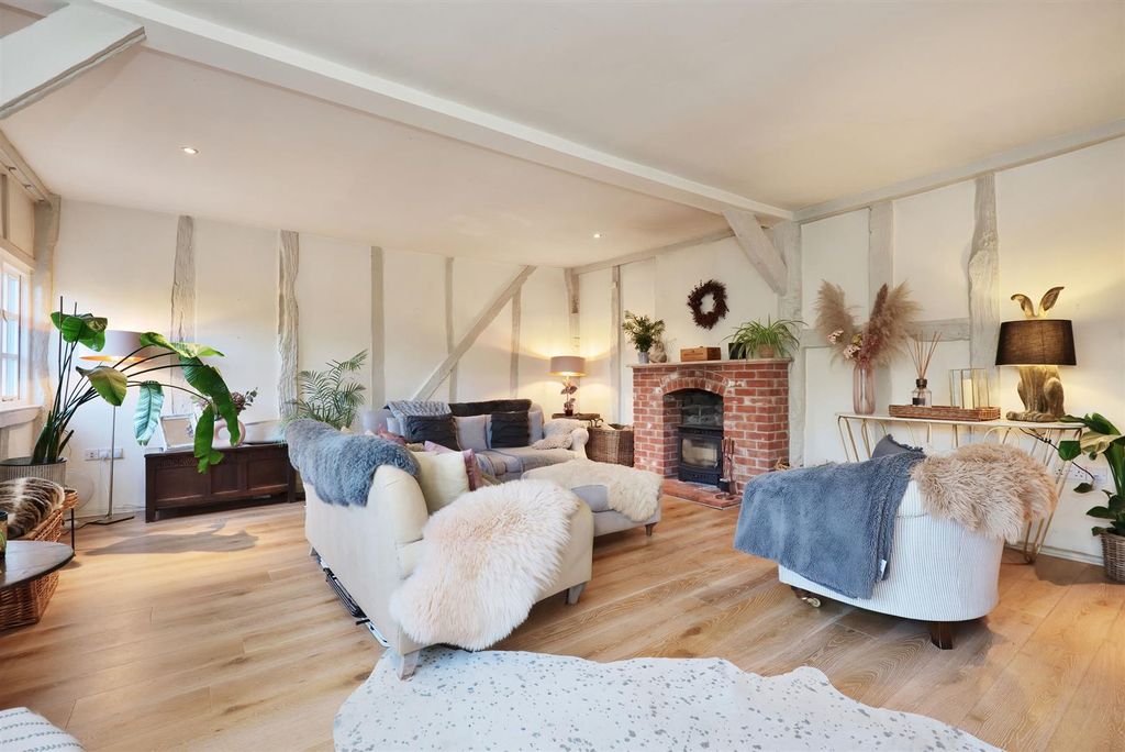 Property photo 3 of 31