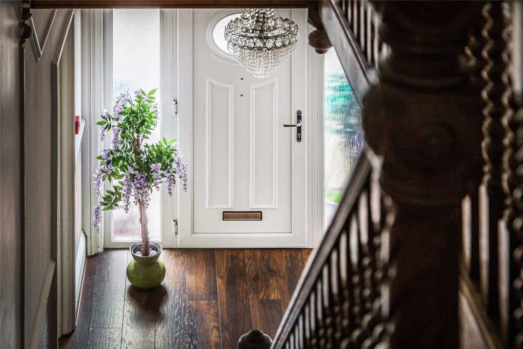 Property photo 2 of 13 Picture No. 14