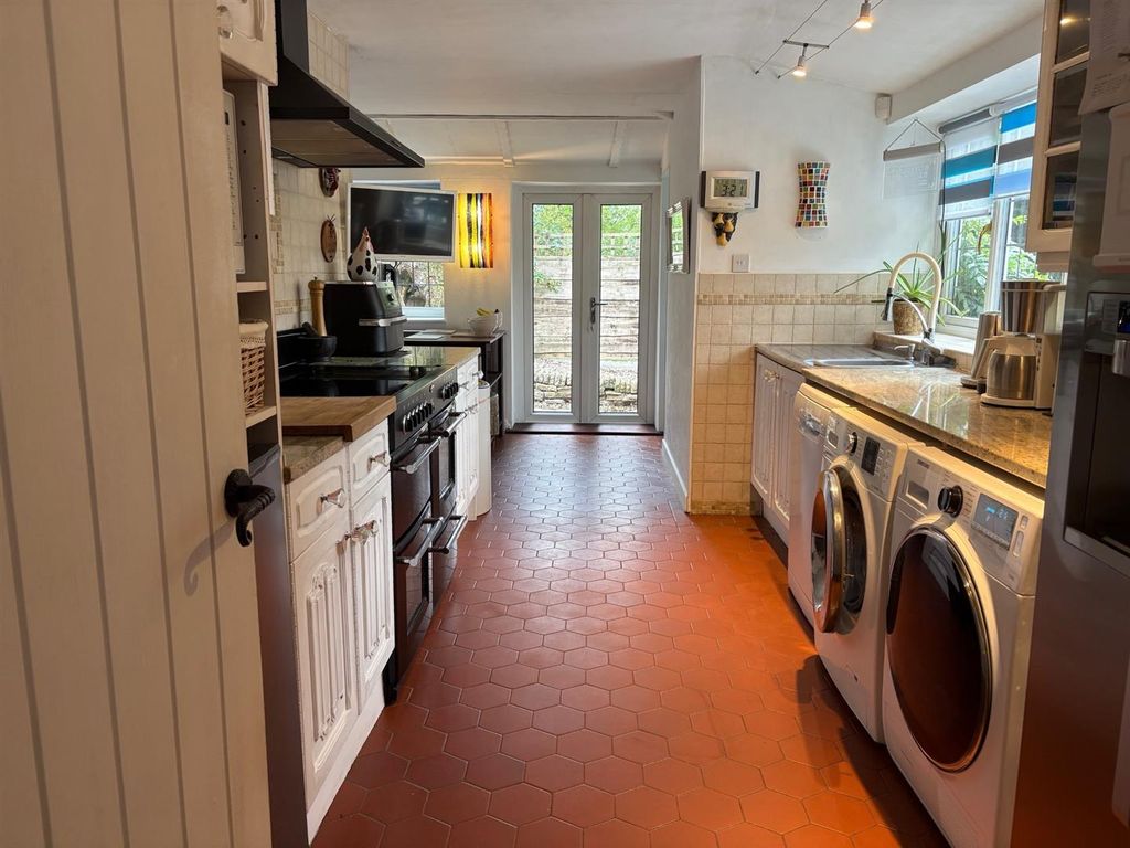 Property photo 3 of 22 Kitchen Main Cottage.Jpg