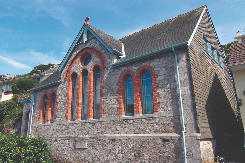 Property photo 1 of 20