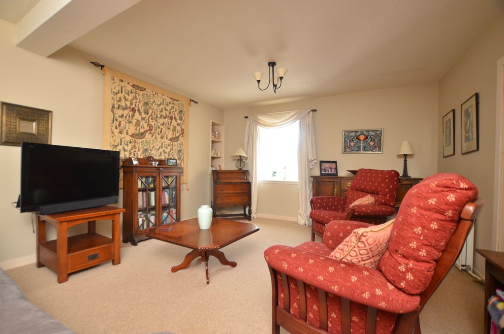 Property photo 3 of 26