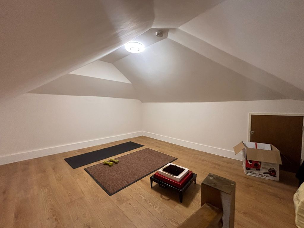 Property photo 3 of 5 Gallery
