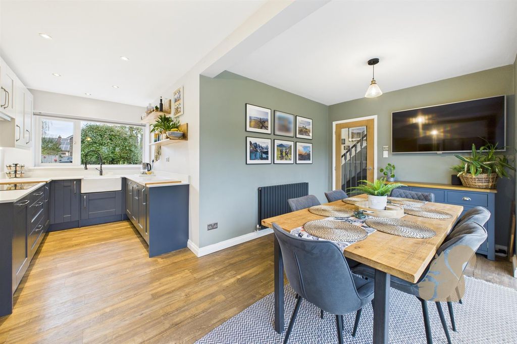 Property photo 3 of 23 Kitchen/Diner