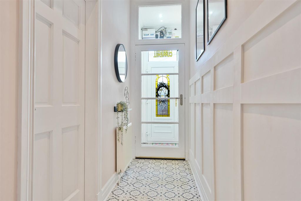 Property photo 3 of 30