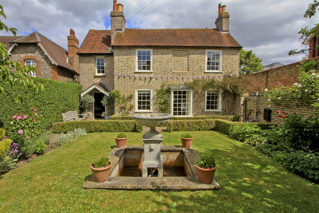 Property photo 1 of 30 Front External.Jpg