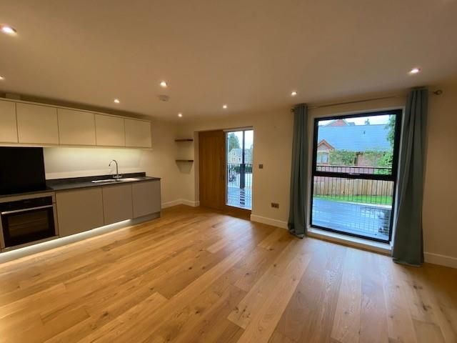 Property photo 2 of 7 Kitchen.Jpg