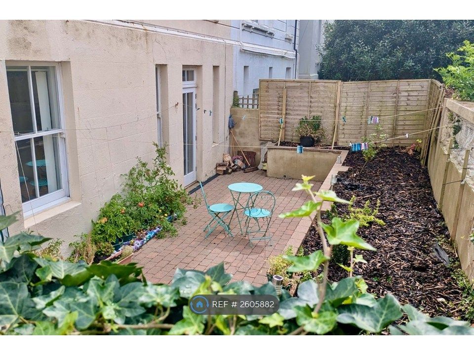 Property photo 3 of 18