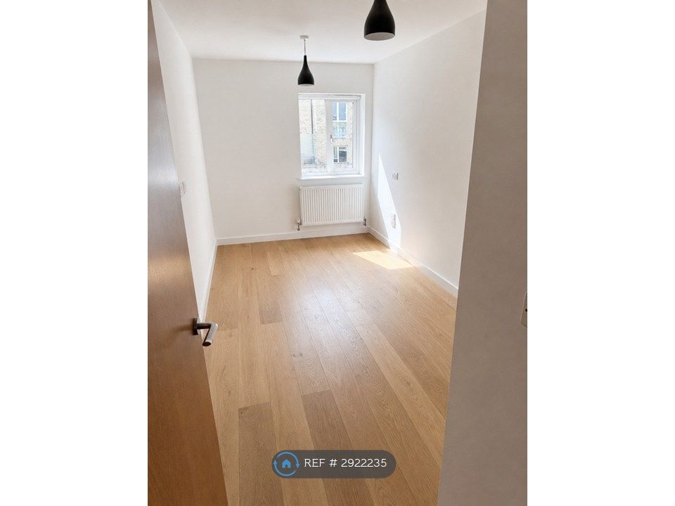 Property photo 2 of 11 Bedroom 2