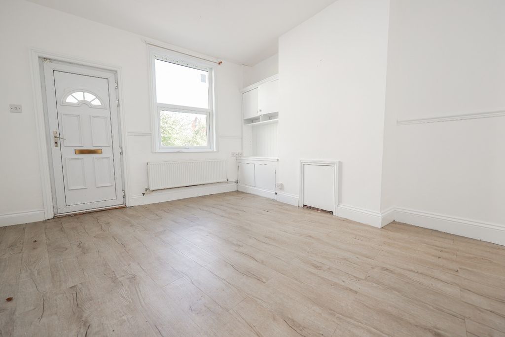Property photo 3 of 17 4485473