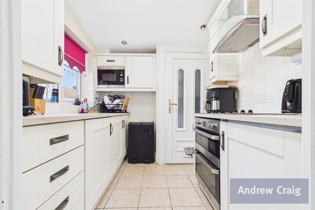 Property photo 3 of 13 Kitchen