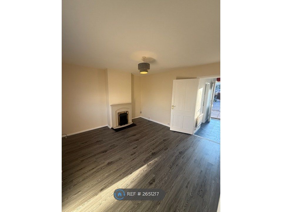 Property photo 2 of 12 Living Room