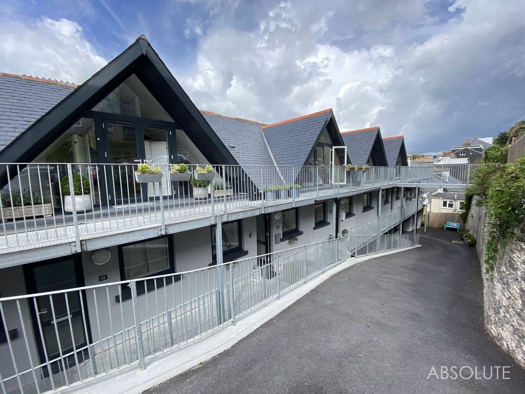 Property photo 1 of 12 Building Exterior