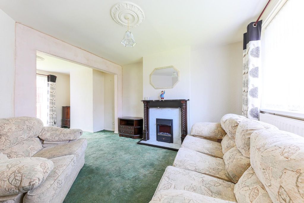 Property photo 2 of 14 Living Room