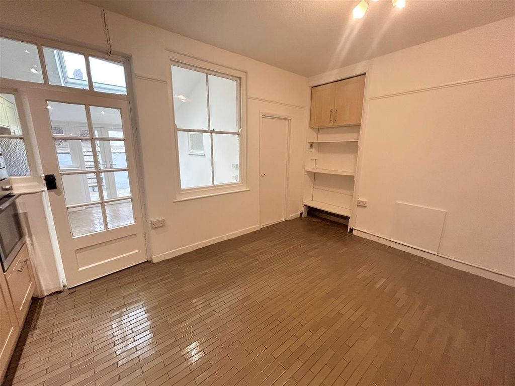 Property photo 3 of 20 9.Jpg