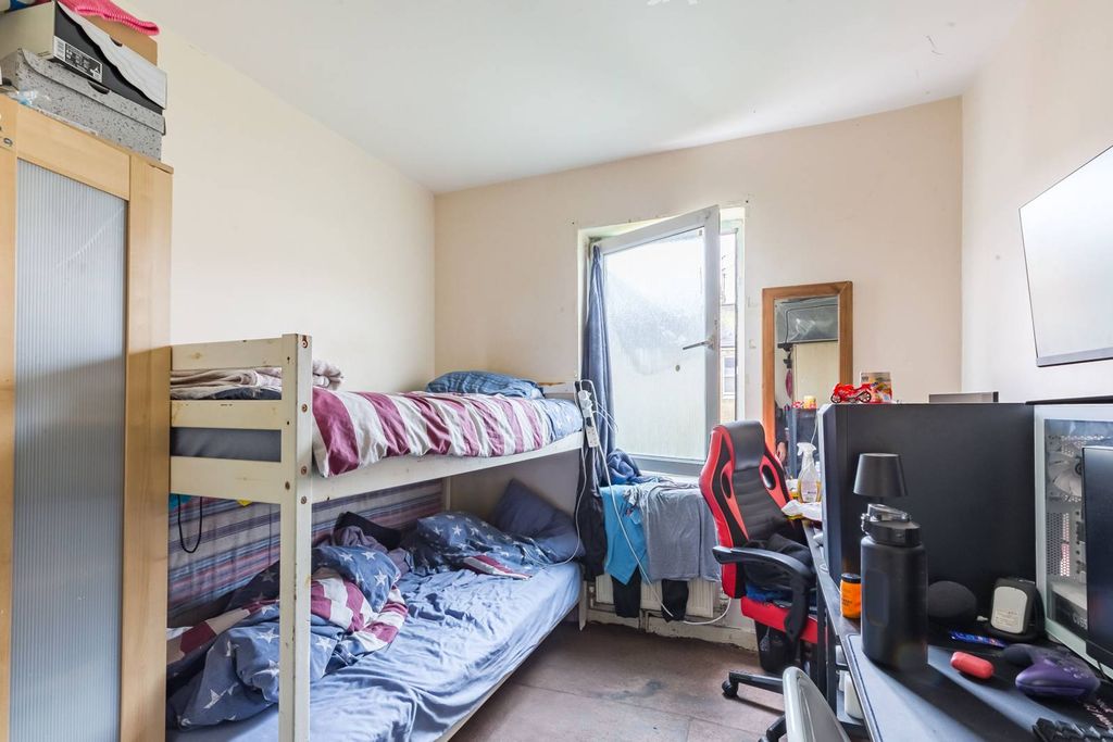 Property photo 3 of 9