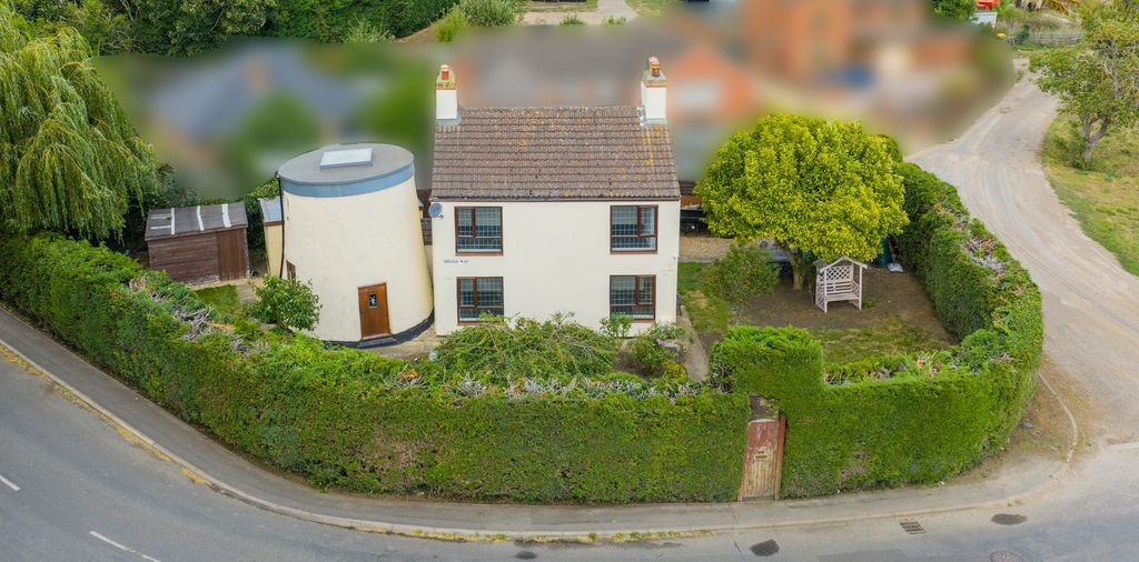 Property photo 1 of 24