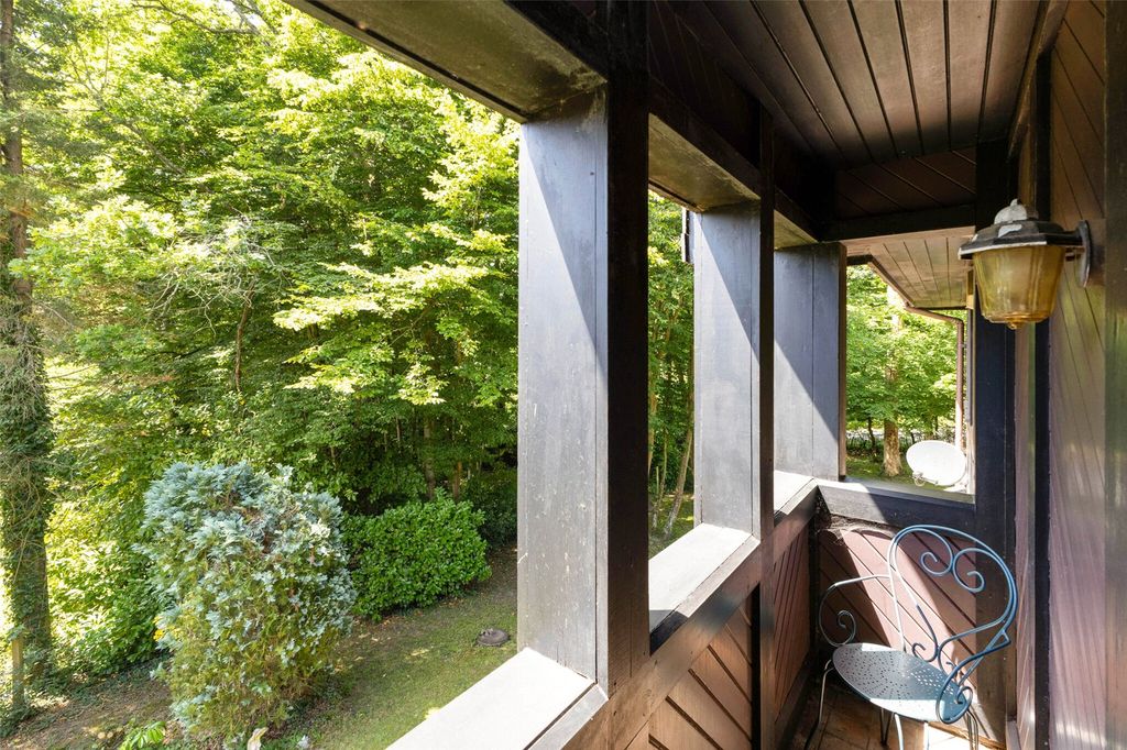 Property photo 2 of 20 Balcony