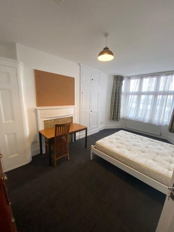 Property photo 3 of 18 Bedroom 2.Jpg