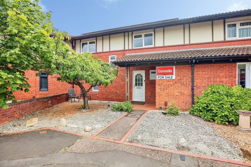 Property photo 1 of 33 Outside