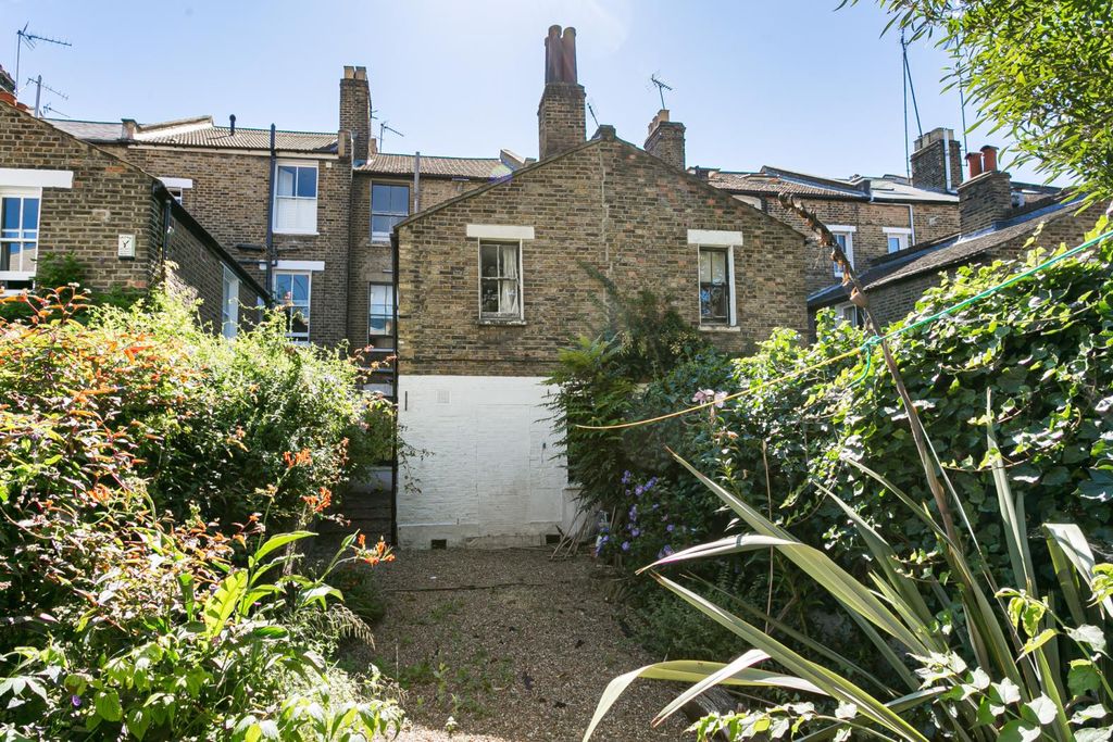 Property photo 3 of 8